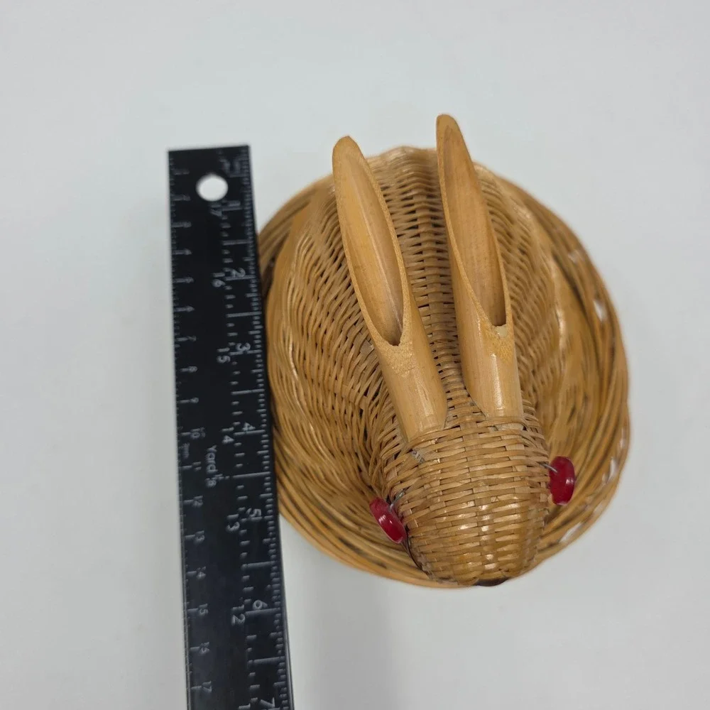 Unbranded Woven Bunny Rabbit Basket Natural Tan Red Eyes Bamboo Ears Decor